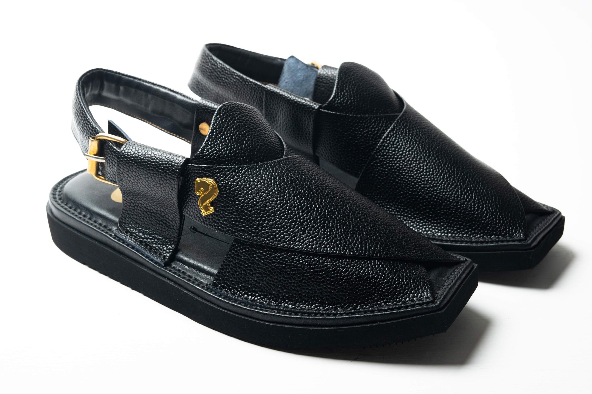 Side angle of Black Kaptaan Chappal Handmade – by Pukhtuns showing leather finish